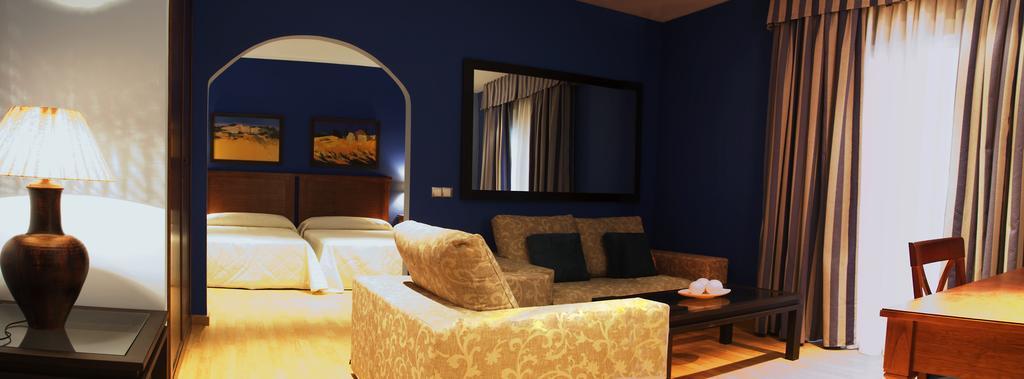 Ciudad Del Renacimiento Hotel Baeza Ngoại thất bức ảnh